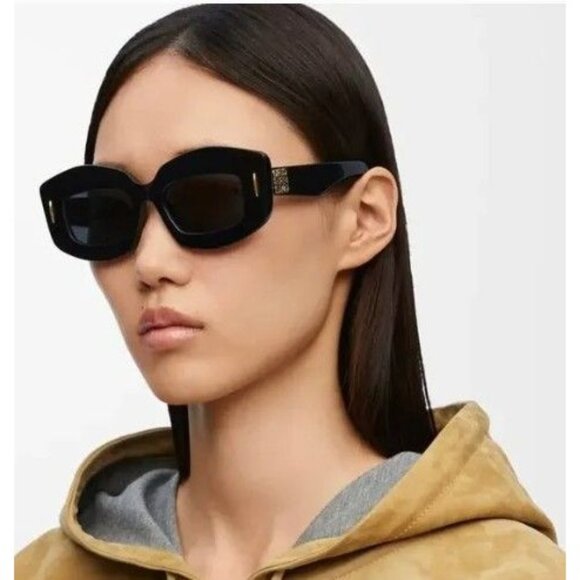NEW LW40114F 01A, LOEWE BLACK WOMEN SUNGLASSES LOEWE - Picture 2 of 11